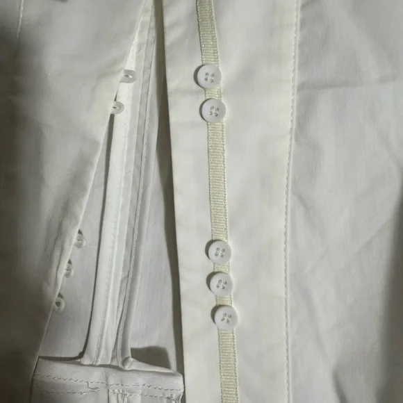 Chic White Button-Up Blouse - Picture 3 of 7